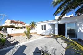 3 BEDROOM MODERN VILLA WITH STUNNING MOUNTAIN VIEWS 3 BEDROOM MODERN VILLA WITH STUNNING MOUNTAIN VIEWS