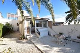 FABULOUS BUNGALOW WITH SPACIOUS GARDEN