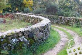 Land with 1390m2, Feasibility of Construction with ruin in stone