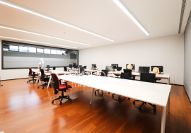 Office with garage for 12 cars on Avenida da República in Vila Nova de Gaia, Porto