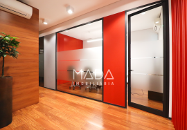 Office with garage for 12 cars on Avenida da República in Vila Nova de Gaia, Porto