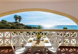 One bedroom apartment with panoramic views over Praia dos Aveiros, Albufeira.
