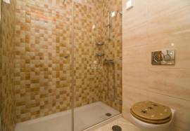 One bedroom apartment with panoramic views over Praia dos Aveiros, Albufeira.
