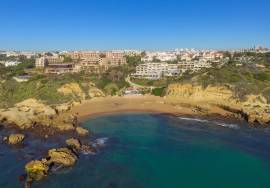 One bedroom apartment with panoramic views over Praia dos Aveiros, Albufeira.