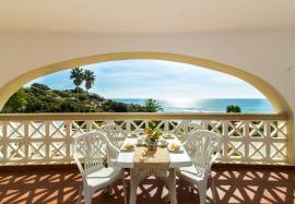 One bedroom apartment with panoramic views over Praia dos Aveiros, Albufeira.