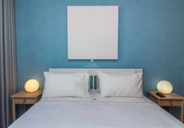 3 bedroom apartment available for extended stays up to 4 months !
