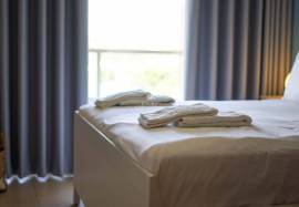 3 bedroom apartment available for extended stays up to 4 months !