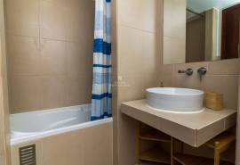 3 bedroom apartment available for extended stays up to 4 months !