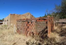 House to Recover in Salir - Freixo Seco