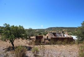 House to Recover in Salir - Freixo Seco