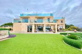 Luxury 3 bedroom villa with pool, studio and sea view - Olhão