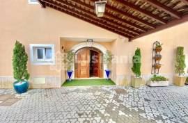 Luxury 3 bedroom villa with pool, studio and sea view - Olhão