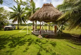 3-bed 2-bath Home - Villa Macaw
