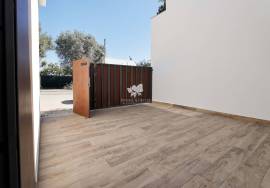 ONLY 2 REMAINING at 680.000 Euros! NEW, Luxury 3 bedroom, 3 bathroom villas with pool in Fuseta. ONLY 2 REMAINING at 680.000 Euros! NEW, Luxury 3 bedroom, 3 bathroom villas with pool in Fuseta.