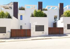 ONLY 2 REMAINING at 680.000 Euros! NEW, Luxury 3 bedroom, 3 bathroom villas with pool in Fuseta.