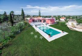 ALBUFEIRA - PATÃ - SIX BEDROOM VILLA