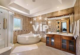 BOLIQUEIME  - PATÃ - SIX BEDROOMS VILLA