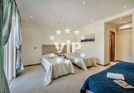 BOLIQUEIME  - PATÃ - SIX BEDROOMS VILLA