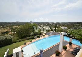 LOULÉ - LUXURY VILLA WITH 4 BEDROOMS - PISCiNA - GARDEN -