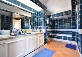 LOULÉ - LUXURY VILLA WITH 4 BEDROOMS - PISCiNA - GARDEN -