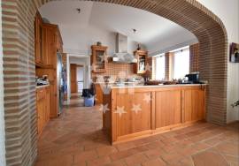 LOULÉ - LUXURY VILLA WITH 4 BEDROOMS - PISCiNA - GARDEN -