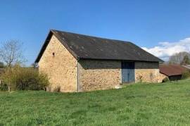 Beautiful stone barn convertible into a house and adjoining land
