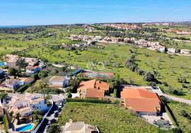 Urban plot of land in Atalaia near the Boavista golf. Urban plot of land in Atalaia near the Boavista golf.