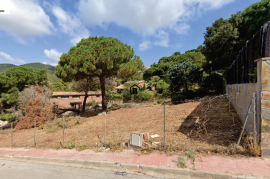 Spectacular plot with mountain views in Cabrils (Costa del Maresme)