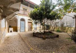 Manor House with Approved Project for Boutique Hotel | Historic Center of Évora