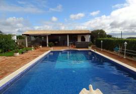 4 Bedroom farm house for sale in Bensafrim