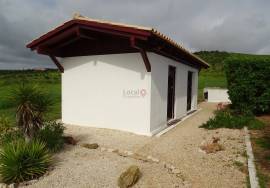 4 Bedroom farm house for sale in Bensafrim