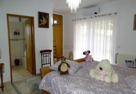 4 Bedroom farm house for sale in Bensafrim
