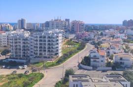 SALE - Apartment 2 Bedroom Duplex Garage box Pool and Sea View