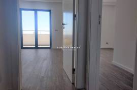 SALE - Apartment 2 Bedroom Duplex Garage box Pool and Sea View