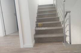 SALE - Apartment 2 Bedroom Duplex Garage box Pool and Sea View