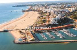 SALE - 3 bedroom apartment in private condominium with garage, swimming pool and gym - OPPORTUNITY