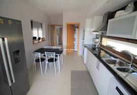 3 BEDROOM TOWNHOUSE WITH GARAGE WITH LEISURE AREA - PENINA