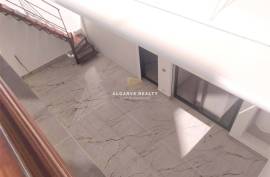SALE - APARTMENT T3 + 2 TOTALLY RENOVATED
