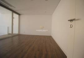 FOR SALE - LUXURY VILLA T4+1 WITH GARAGE AND SWIMMING POOL