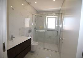 FOR SALE - LUXURY VILLA T4+1 WITH GARAGE AND SWIMMING POOL