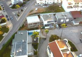 3+1 bedroom villa with pool and garage 5 min from the beaches Ferragudo