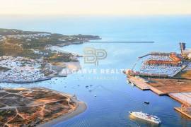 3+1 bedroom villa with pool and garage 5 min from the beaches Ferragudo