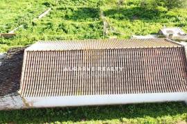 Single storey house with land of 1680m2 - Investment opportunity Single storey house with land of 1680m2 - Investment opportunity