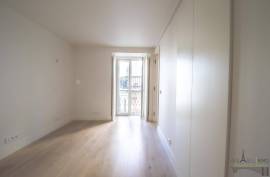 Lisbon Santa Catarina – Elegant 2-Bedroom Apartment with Sunny Terrace and Two Suites