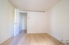 Lisbon Santa Catarina – Elegant 2-Bedroom Apartment with Sunny Terrace and Two Suites