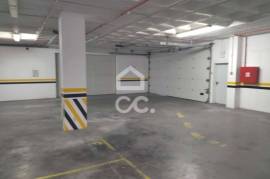 Office - with 69m2 of area, parking in the basement in an area of good access.