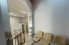 Commercial premises for rent and sale in Castro Urdiales.