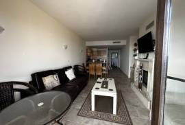 2 BED 2 BATH apartment with direct sea v...
