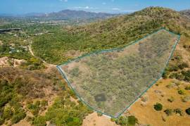 Educarte Parcel, 2 min away from Educarte: Welcome to this extraordinary opportunity in Huacas!