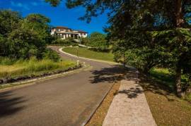 Senderos Lot 7C Tamarindo: Imagine owning your dream home on a pristine beach in a very exclusive area!